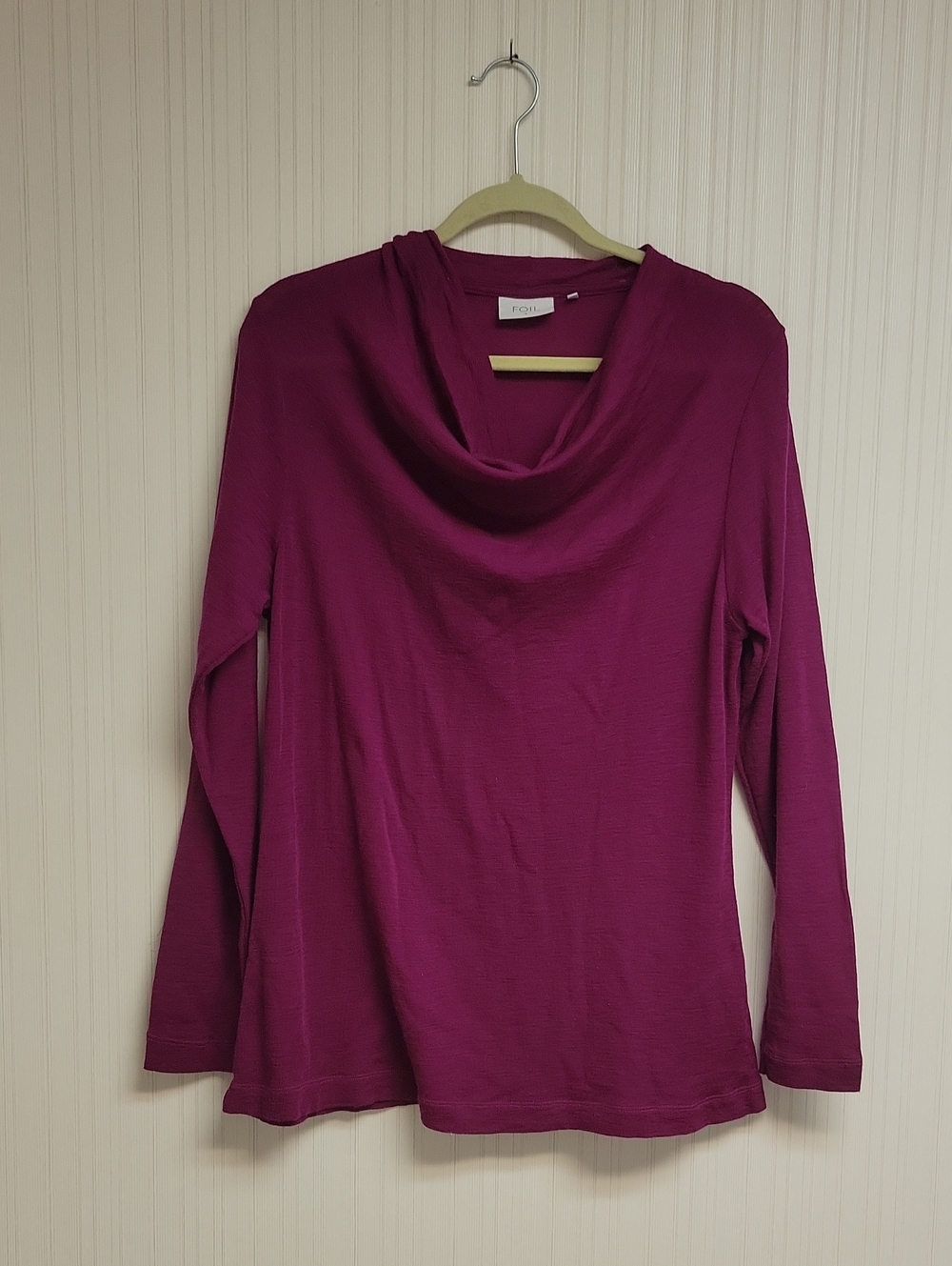 Foil Women's Long Sleeve Draped Neck Sweater in Magenta Merino Wool Large
